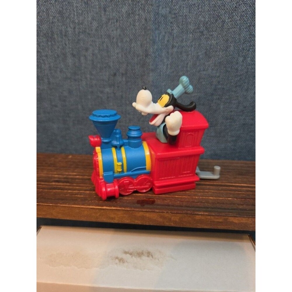 McDonalds Disney Runaway Railway Goofy Train Plastic 2020